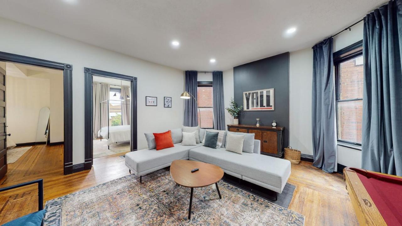 Apartment Stylish 2nd Floor With Pool Table Office Space Near Churchill Downs